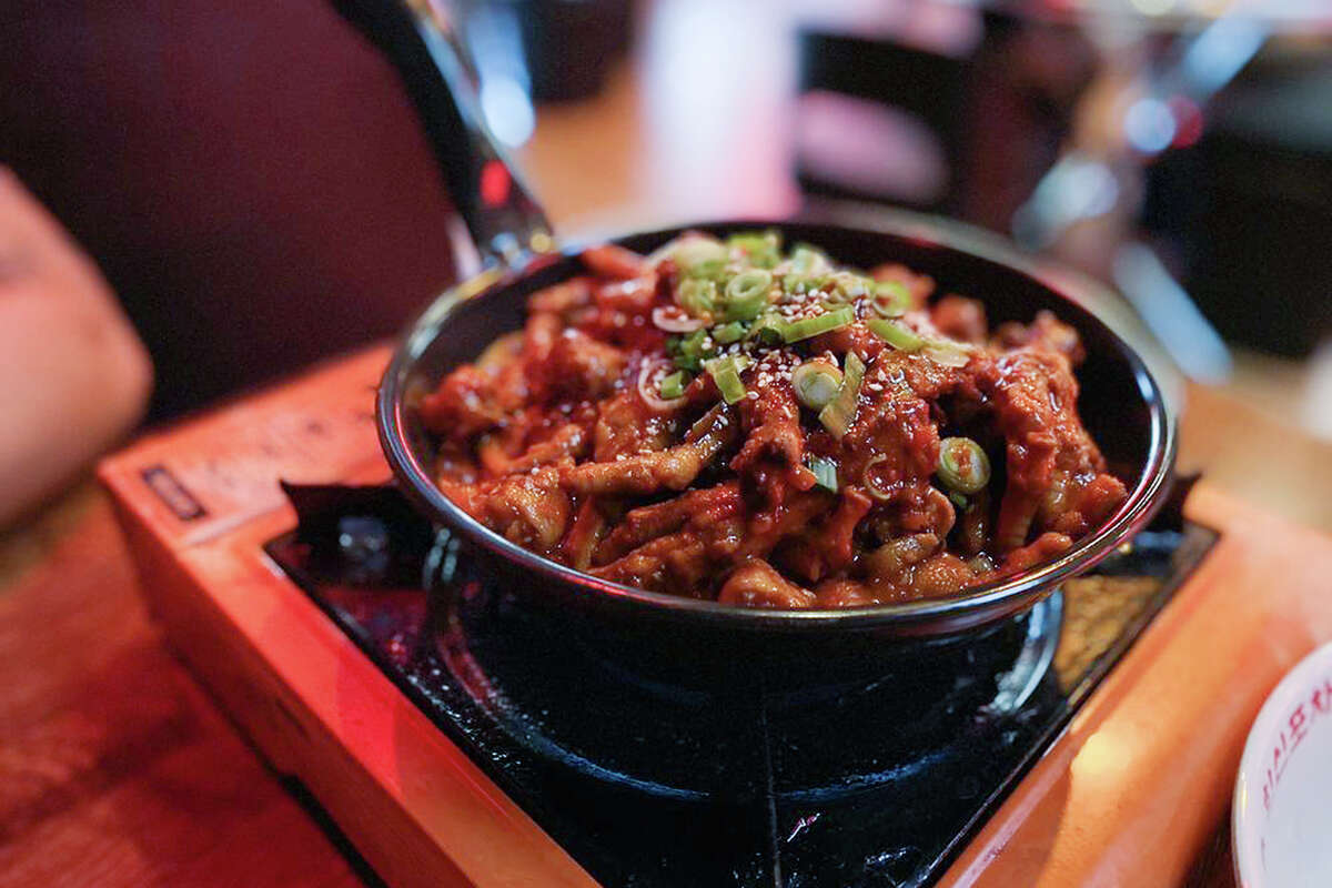 Hanshin Pocha, a popular Korean restaurant chain, had opened its first Bay Area outpost, in Oakland. 