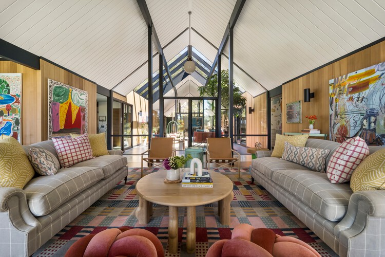 Eichler House / Gustave Carlson Design - Interior Photography, Living Room, Table, Sofa, Windows