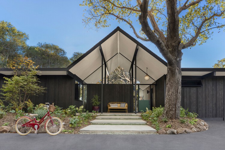 Eichler House / Gustave Carlson Design - More Images