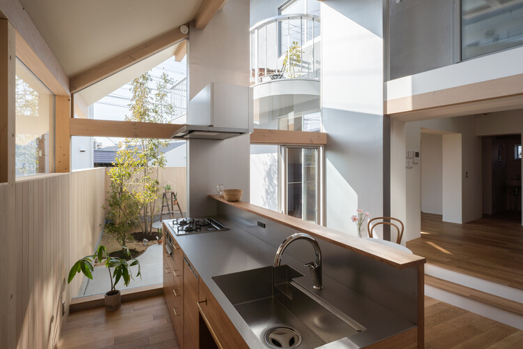 M House / Office Ryu Architect - Interior Photography, Kitchen, Sink, Countertop, Windows