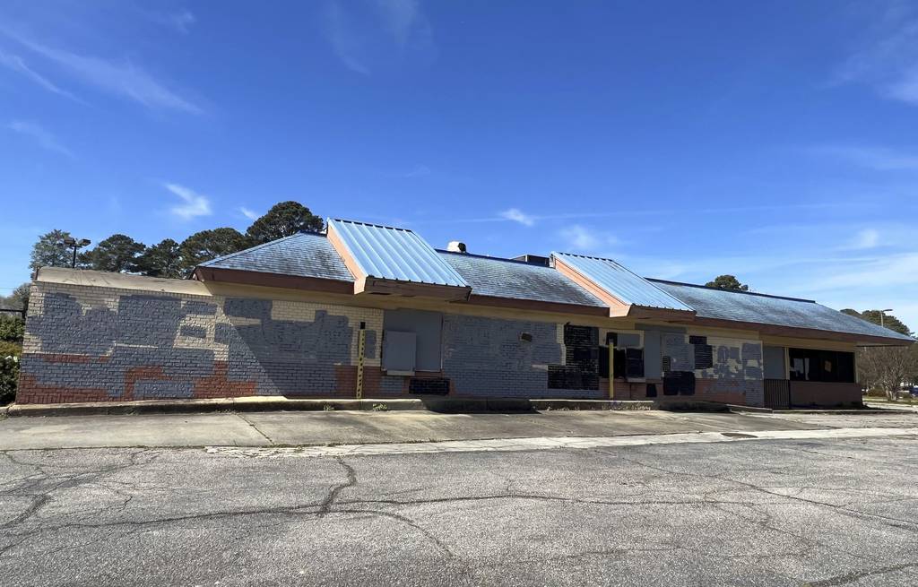 The building at 739 S. Battlefield Blvd in Chesapeake used to occupy a Burger King. Now defunct, the empty building is boarded up and was spray painted by vandals with graffiti at the beginning of March.
