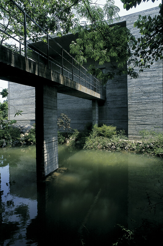 On the Work of Three Pioneering Chinese Architects: Wang Shu, Yung Ho Chang, and Liu Jiakun - Image 6 of 24