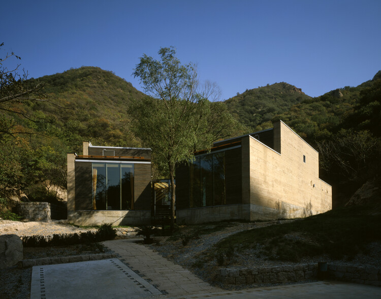 On the Work of Three Pioneering Chinese Architects: Wang Shu, Yung Ho Chang, and Liu Jiakun - Image 18 of 24