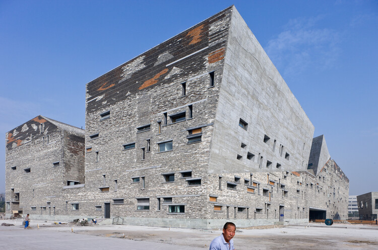 On the Work of Three Pioneering Chinese Architects: Wang Shu, Yung Ho Chang, and Liu Jiakun - Image 22 of 24