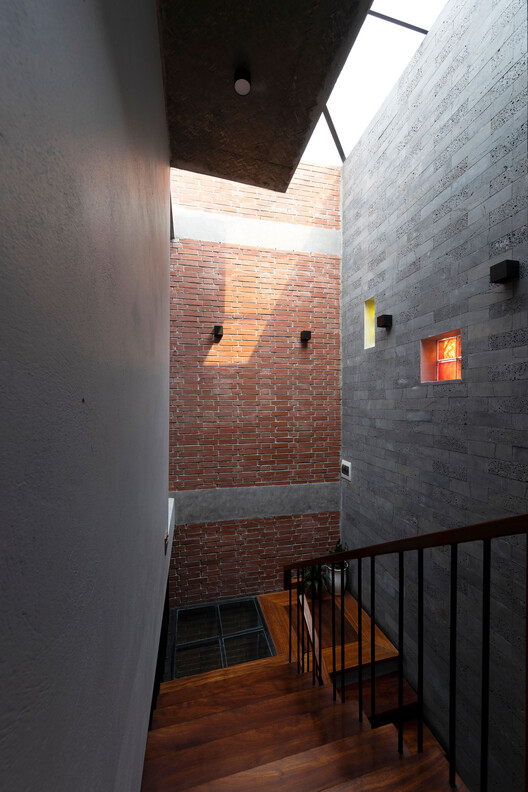 Small Brick House / Tung Nguyen Architects - Interior Photography, Brick, Handrail