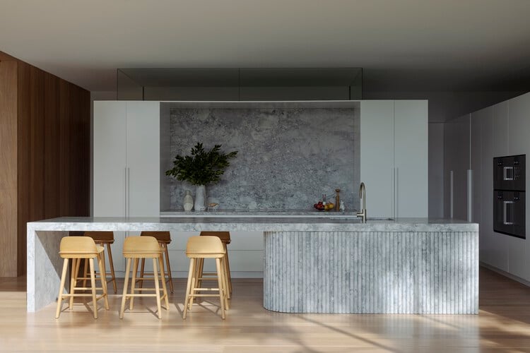 Boomerang House / Joe Adsett Architects - Interior Photography, Kitchen, Table, Countertop