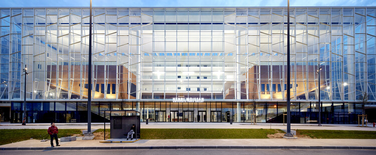 Paris-Saclay University Biology-Pharmacy-Chemistry Center / Bernard Tschumi Architects + Groupe-6 architects - Exterior Photography, Facade, Windows