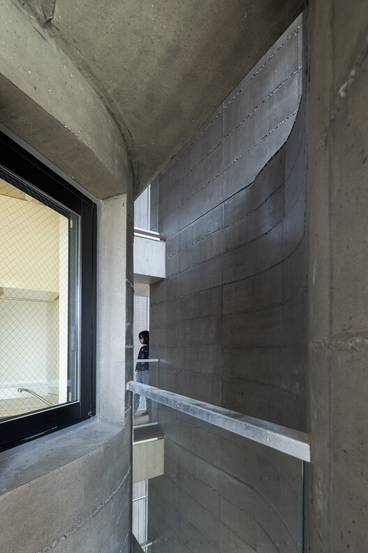 Corte Apartment Complex / Hiroyuki Ito Architects - Interior Photography, Windows
