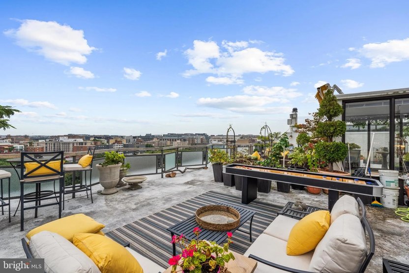 Outdoor terrace at the Watergate penthouse.