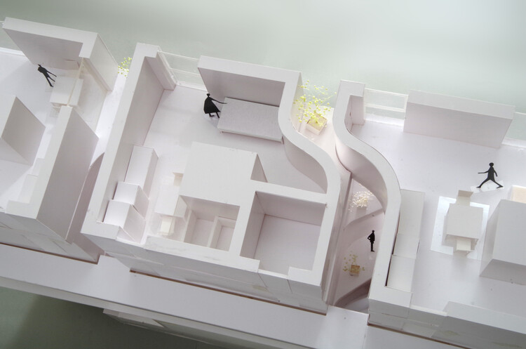 Corte Apartment Complex / Hiroyuki Ito Architects - Image 14 of 15