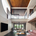 PATTERN LAND / Cadence Architects - Interior Photography, Living Room, Table, Lighting, Windows