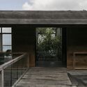 Iron Wood House / Earth Lines Architects - Image 2 of 45