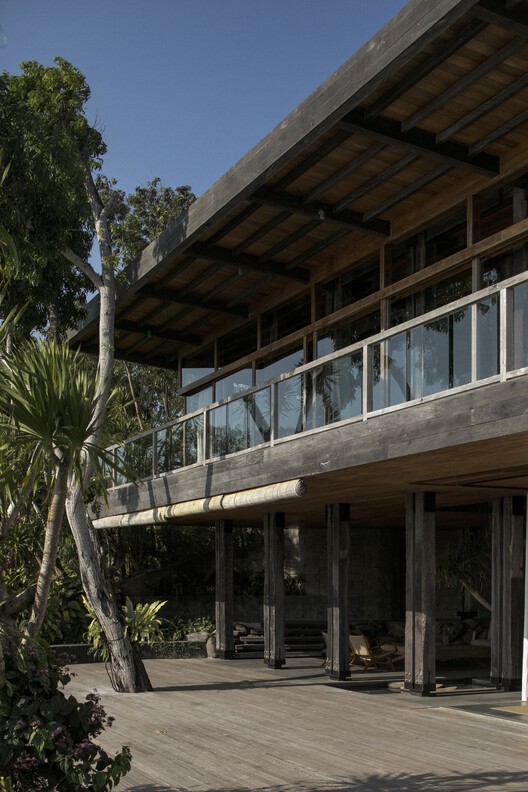 Iron Wood House / Earth Lines Architects - Image 23 of 45