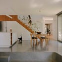 No Rezzavations House / Sarah Lake Architects - Image 3 of 17